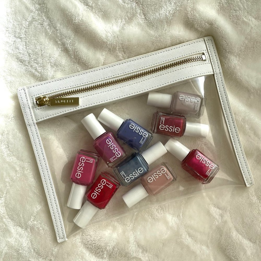 Essie Not Red-y For Bed Collection w/ Travel Bag